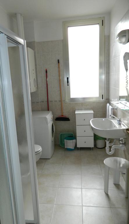 Residence Dei Fiori Bordighera Phòng bức ảnh