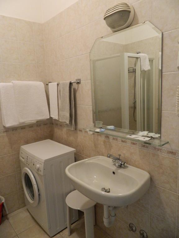 Residence Dei Fiori Bordighera Phòng bức ảnh
