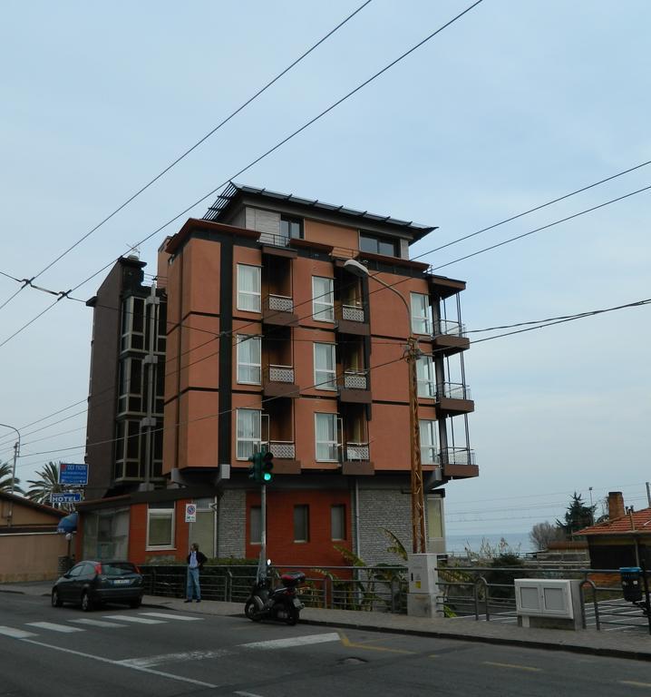 Residence Dei Fiori Bordighera Ngoại thất bức ảnh